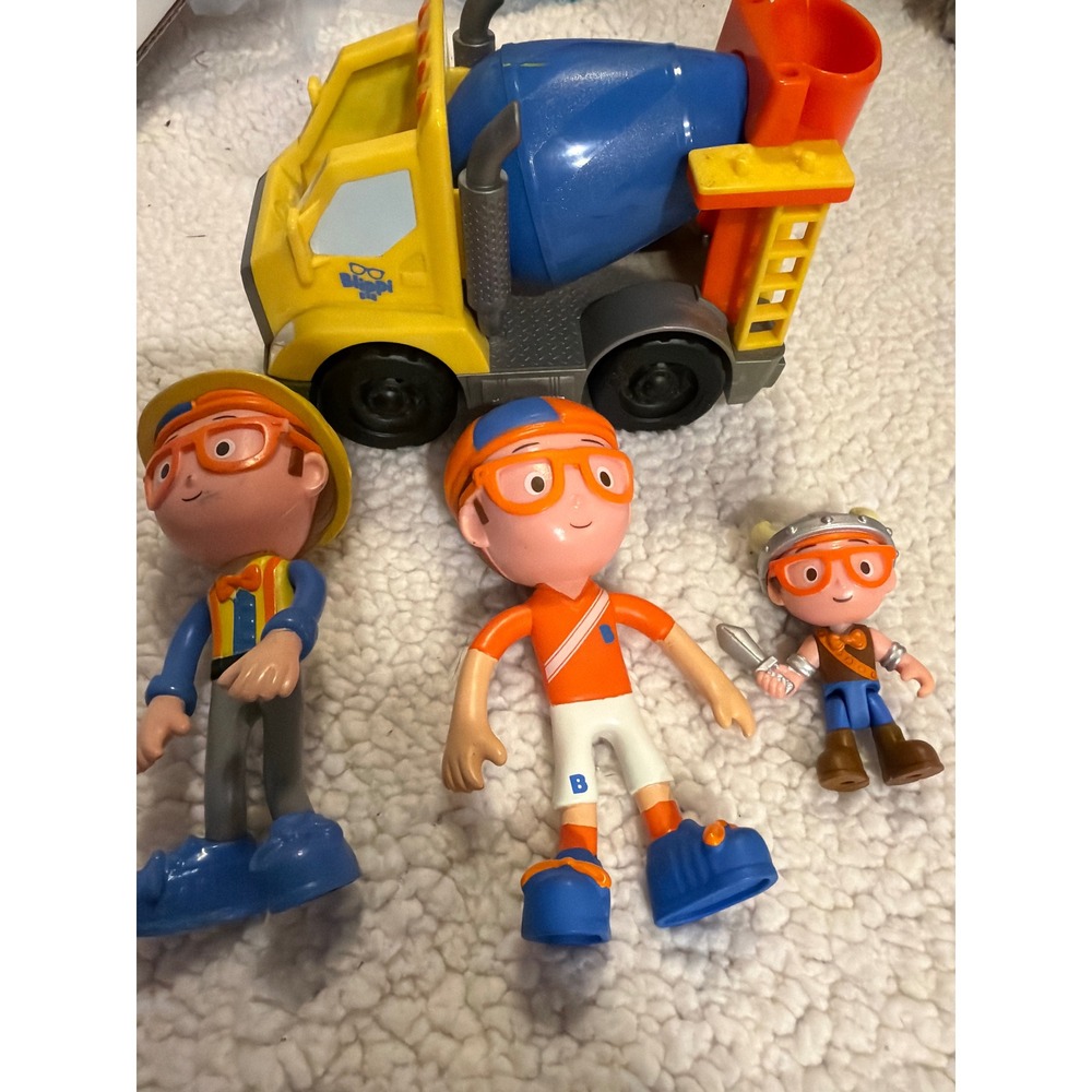 Blippi Cement Mixer Truck and 3 Figure Lot‎ Construction Soccer Viking Jazwares